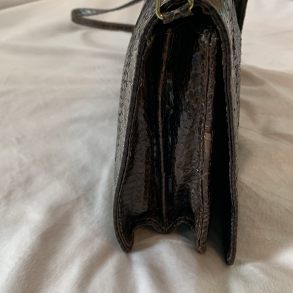 Gorgeous vintage chocolate brown snakeskin bag in amazing condition! Unique! - Picture 8 of 16